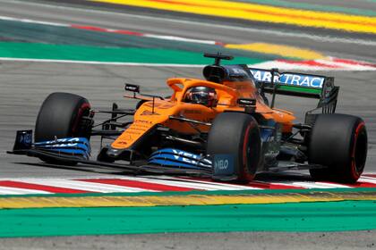 Carlos Sainz, este viernes, girando con su McLaren. Intentará en el Gran Premio de España romper el hechizo y recuperar el protagonismo que demostró en la temporada pasada; el quinto puesto en el Gran Premio de Austria es el mejor clasificador del madrileño en 2020