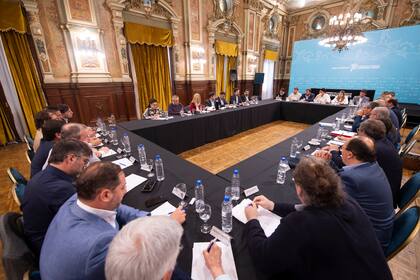 Foro de Intendentes radicales con Kicillof.