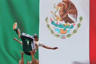 Fortifican el Ángel de la Independencia previo al México-Inglaterra en el Mundial