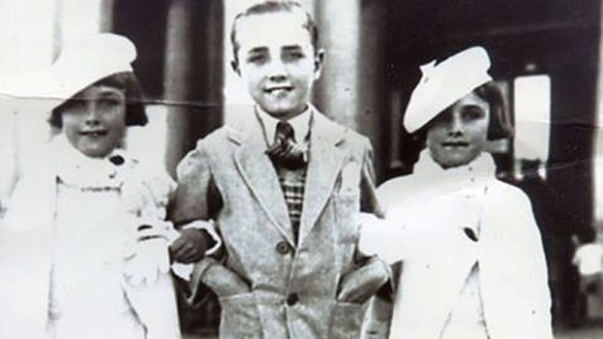 Foto de familia. Mirtha Legrand y sus hermanos José y "Goldy" en la ciudad de Mar del Plata