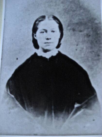 Foto de Mary Hardy en su rol de docente
