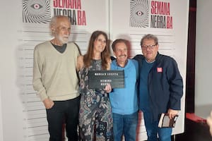 Foto de prontuario con Guillermo Orsi, María Helena Ripetta, Rodolfo Pérez Valero y Paco Taibo II en la Semana Negra BA