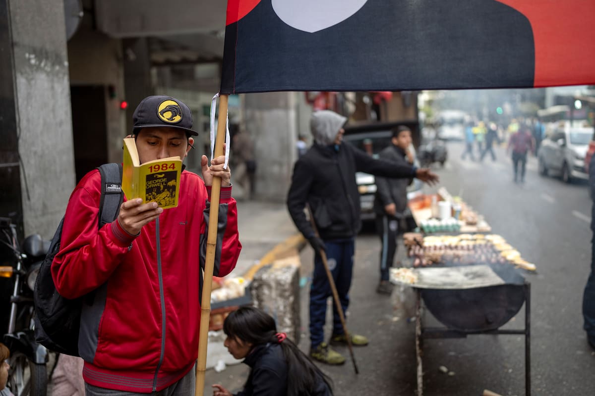 Foto de Rodrigo Abd, dos veces ganador del Pulitzer, en la muestra "Desvío" en Arthaus