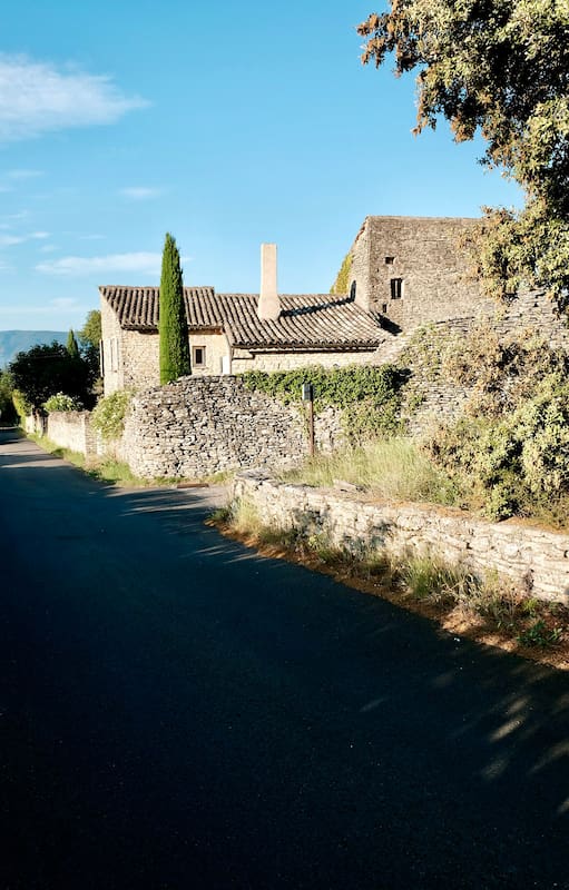 Cómo son los días en esta antigua casa de campo en la Provence