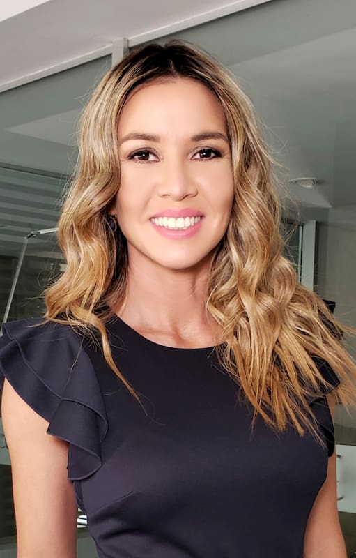 Foto del álbum familiar de Dallys Ferreira, actriz, modelo y conductora paraguaya.