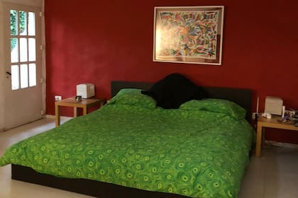 ANTES: el dormitorio principal era más oscuro.