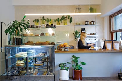 Pastelería exquisita y café de Colombia, impecablemente tostado, molido y preparado.