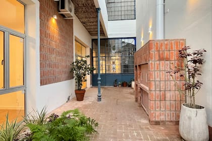 Foto del patio de un PH renovado en Villa Crespo.
