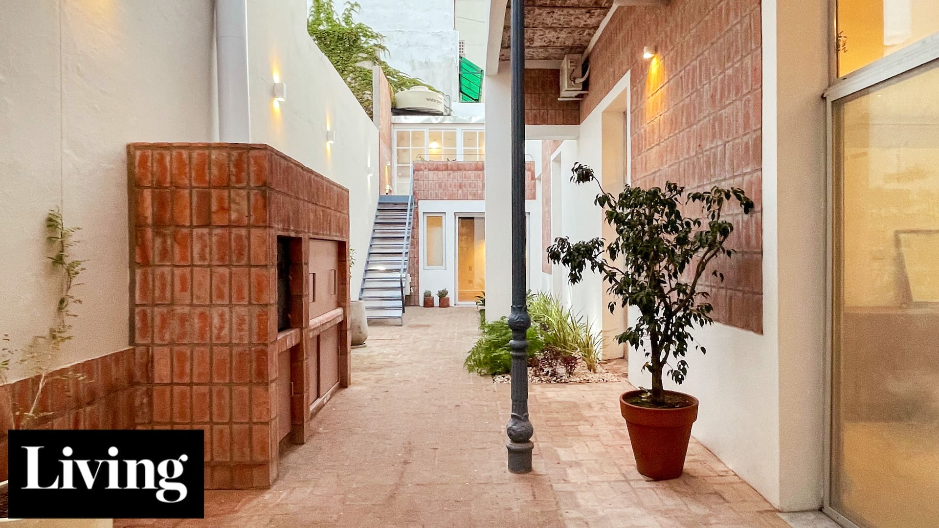 Foto del patio de un PH renovado en Villa Crespo.