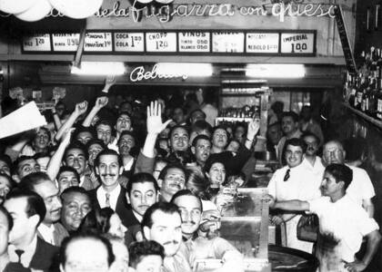 Foto histórica de Banchero, "los inventores de la fugazza con queso"