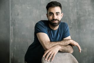 El comediante que conquistó las redes hablando de filosofía mientras limpia su casa