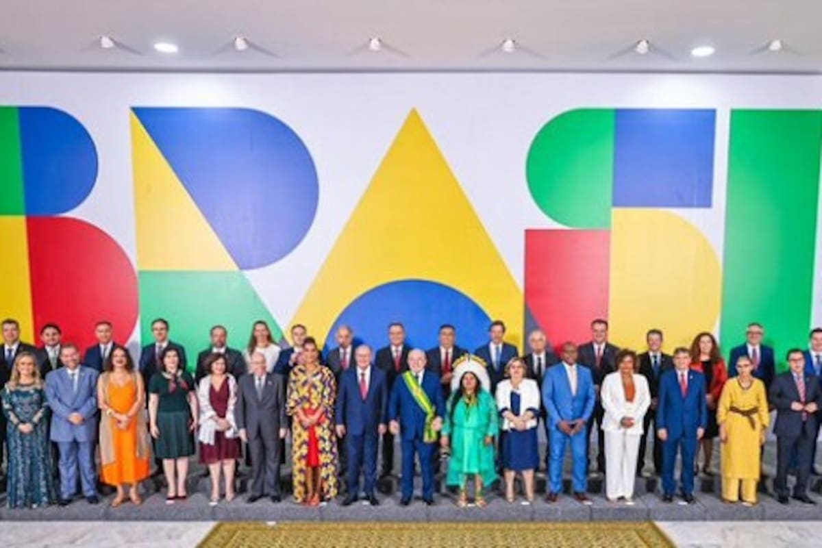 Foto oficial de Lula y su gabinete ministerial