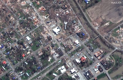 Foto tomada dos días después del tornado en Walnut Street