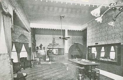 Fotografía antigua del interior del Ohio Club, el bar más antiguo de Arkansas (theohioclub.com)