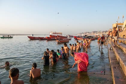 Fotografía tomada por Mariela durante el festival Diwali, donde la gente estrena ropa nueva, comparte dulces y hacen explotar petardos y fuegos artificiales. Es la entrada del año nuevo hindú, y uno de los eventos más significativas y alegres del año.
