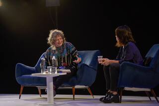 En el Cervantes, La asamblea de mujeres atravesó géneros y disciplinas