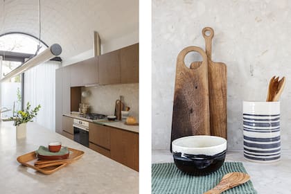 Lámpara colgante (Huup). Vajilla de gres (Colbo). Nicho e isla en Neolith ‘Retrostone’ (Artecnia Mármoles). Apliques de pared (DIMM).