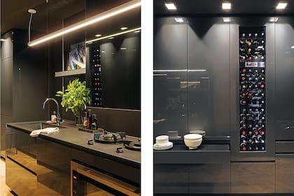 Muebles (Cucina Montabile). Iluminación (Concepto & Luz). Quemadores holandeses Pitt Cooking (De Stefano), directamente sobre la mesada de Dekton ‘Sirius’ (Melgar Mármoles). Alzada de espejo negro de 4mm (Melgar Mármoles).