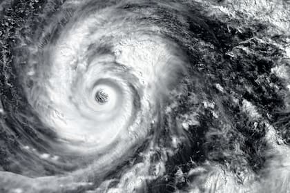 Fox Weather advierte: sistema de baja presión entre Centroamérica y Colombia podría generar lluvias torrenciales y deslizamientos en más de 12 países