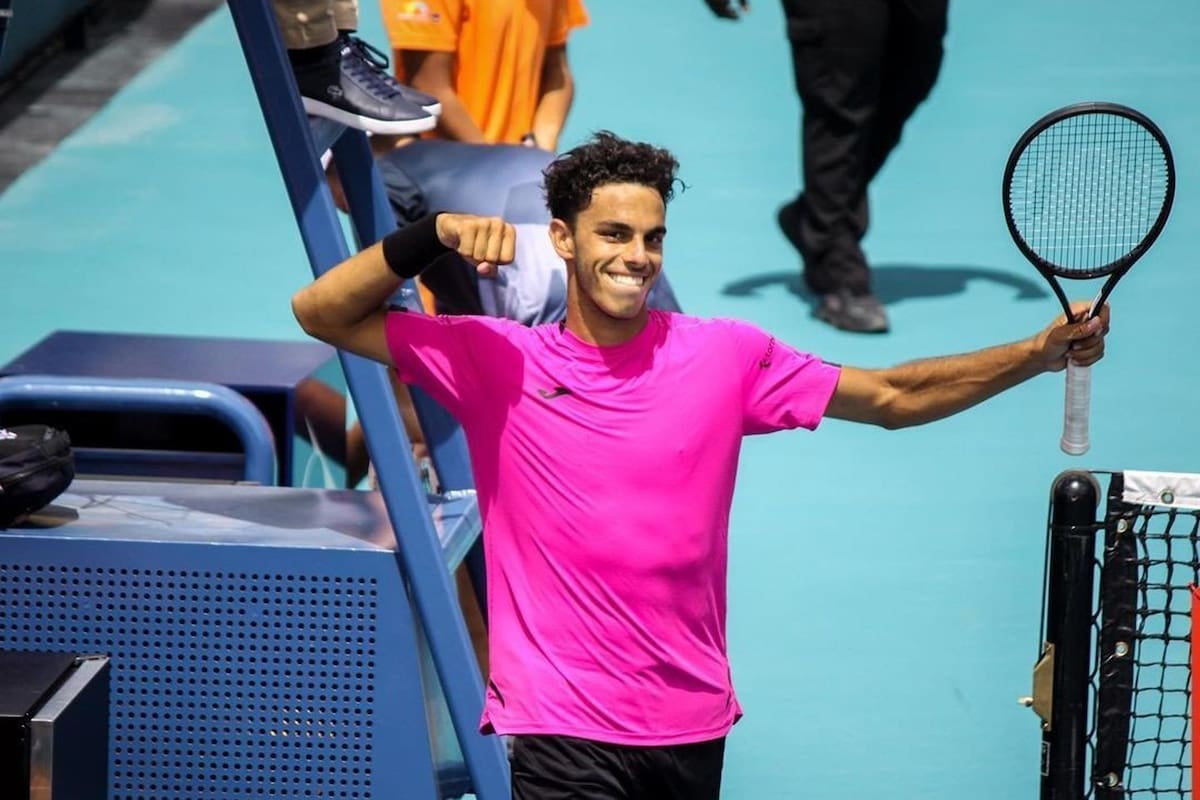 Fran Cerúndolo, feliz después de su impactante triunfo sobre Gaël Monfils; en la etapa de octavos de final se enfrentará con el estadounidense Frances Tiafoe, que sacó del Masters 1000 de Miami a su hermano Juan Manuel.