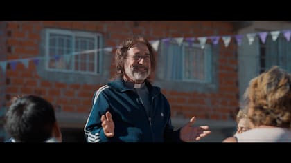 Francella interpreta a personajes muy distintos, con algo presumiblemente en común: la argentinidad