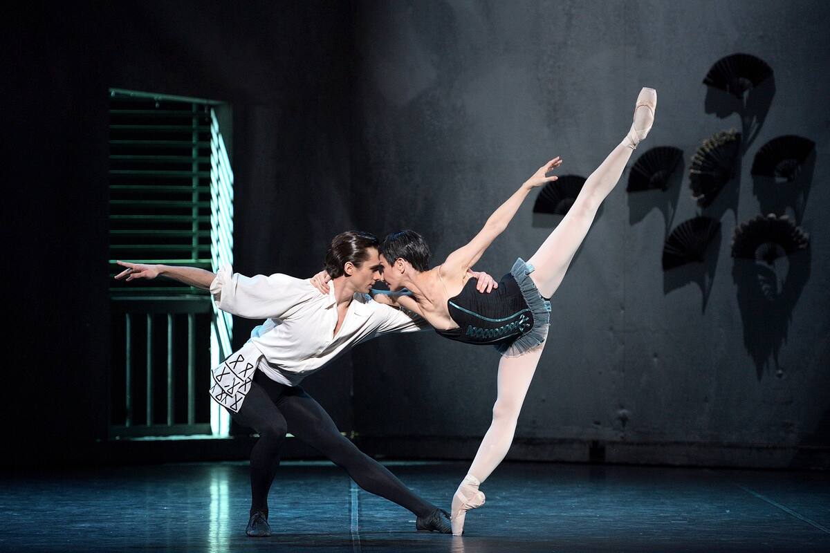 Francesco Gabriele Frola y Tamara Rojo en Carmen de R. Petit. Gala 70 aniversario del English National Ballet