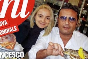 Francesco Schettino y su amante, en la tapa de la revista italiana Chi