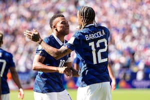 Francia arrancó dormido, pero reaccionó a tiempo con un gran Mbappé y se impuso con jerarquía ante Senegal