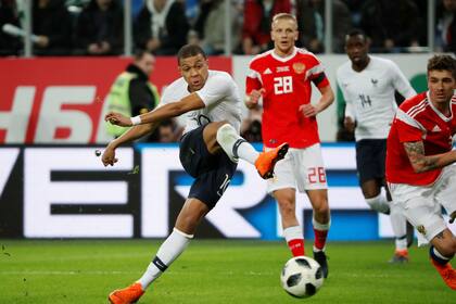 Francia se impuso 3-1 frente a Rusia