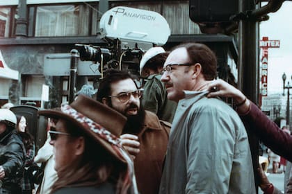 Francis Ford Coppola dirige a Gene Hackman en el set de La conversación