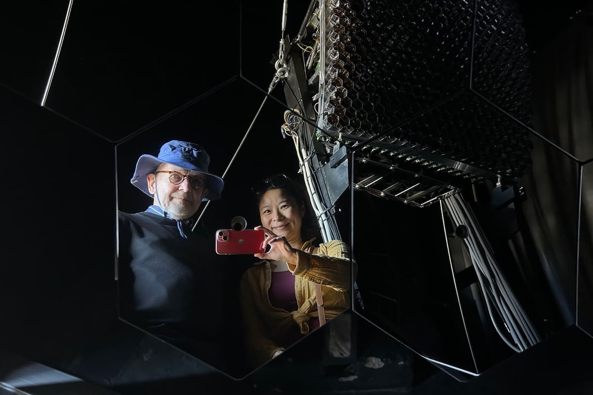 Francis Halzen, premiado con el Nobel de Física 2026, durante una visita a Mendoza junto a investigadores vinculados al Observatorio Pierre Auger