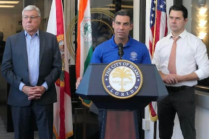 Francis Suárez enfrenta una investigación del FBI