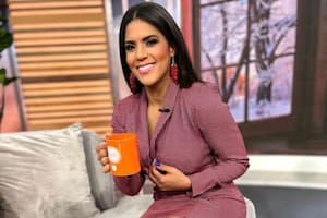 Francisca Lahapel mostró su emoción por haber obtenido la ciudadanía estadounidense