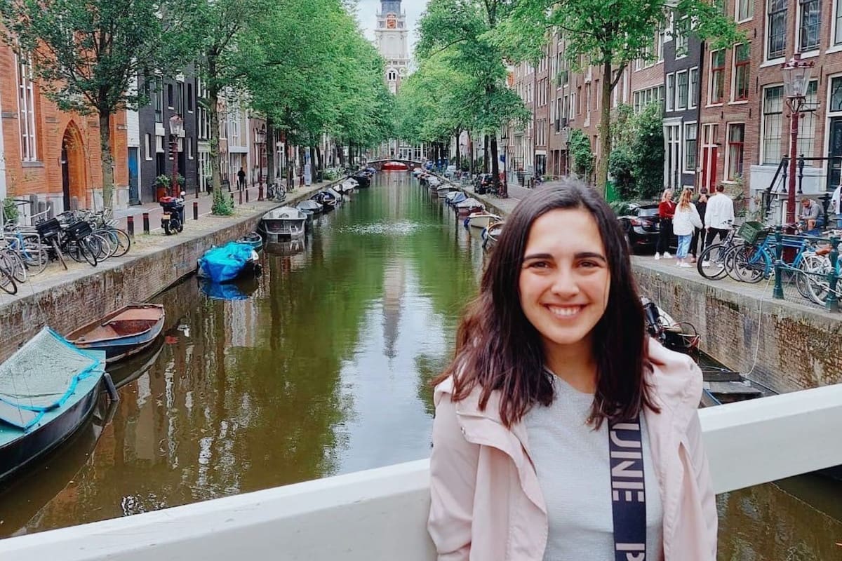 Francisca Urrutia emigró de la Argentina y muestra todas sus historias en el un blog para viajeros