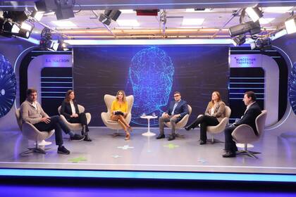 Francisco Buchara (Bioceres), Eugenia Cortona (GCBA), Carla Quiroga (LA NACION), Andrés Pallaro (Siglo 21), Cecilia Cuff (Microsoft) y Diego Schargorodsky (Globant)