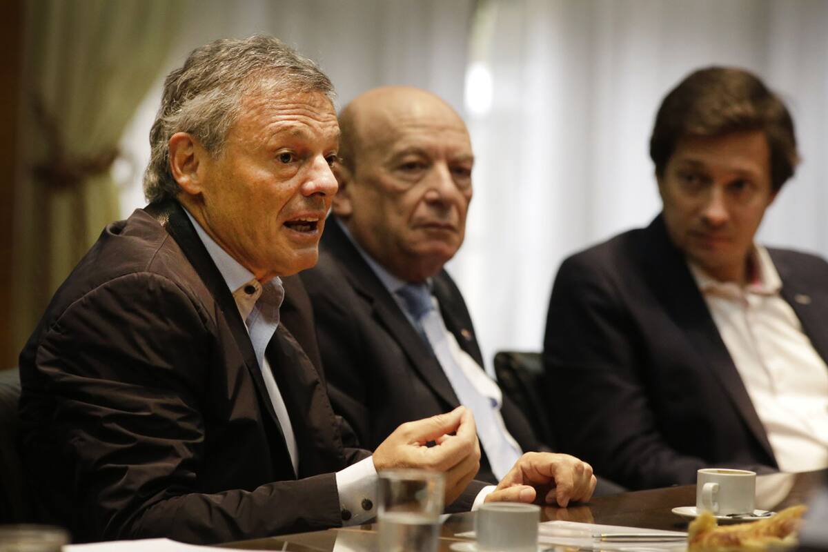 Francisco Cabrera con Alfredo Coto y Fernando Blanco Muiño acordaron sumar nuevos productos al plan Precios Cuidados