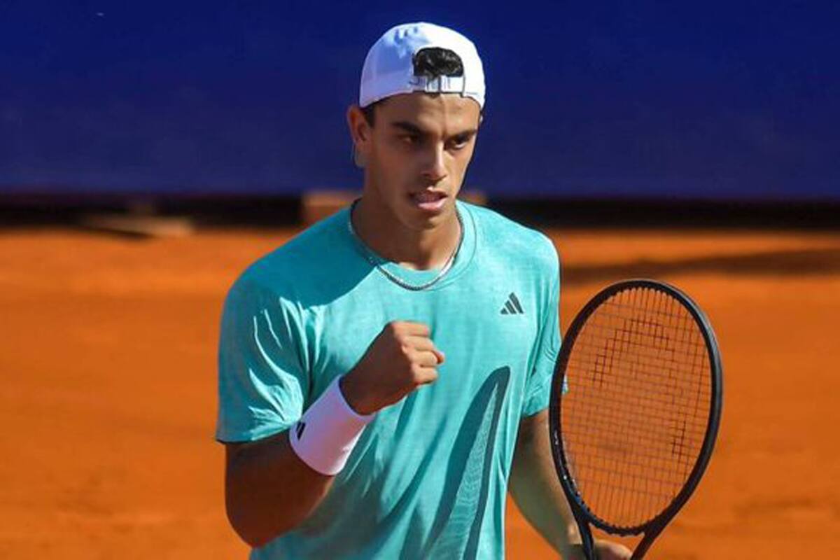 Francisco Cerúndolo accedió a las semifinales en el ATP 250 de Bastad, Suecia, donde, siendo el 20º del ranking, es el primer preclasificado; superó el bosnio Damir Džumhur en tres sets.