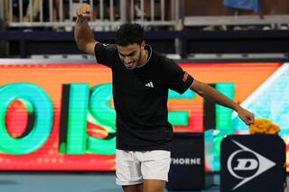 Tiros ganadores, lujos, confianza, decisiones óptimas: la mejor versión de Cerúndolo llega lejos en Miami