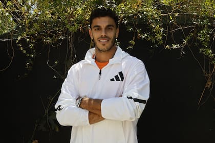 Francisco Cerundolo, distendido, en la charla con La Nación, y antes de su debut en Buenos Aires