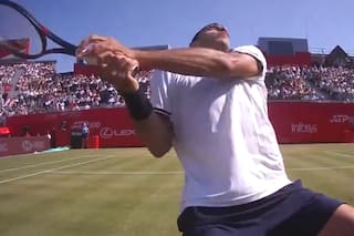El impresionante pelotazo que recibió Francisco Cerúndolo en el césped inglés, donde es semifinalista