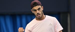 Fran Cerúndolo avanzó a los cuartos de final de Bruselas y logró un valioso registro en canchas duras