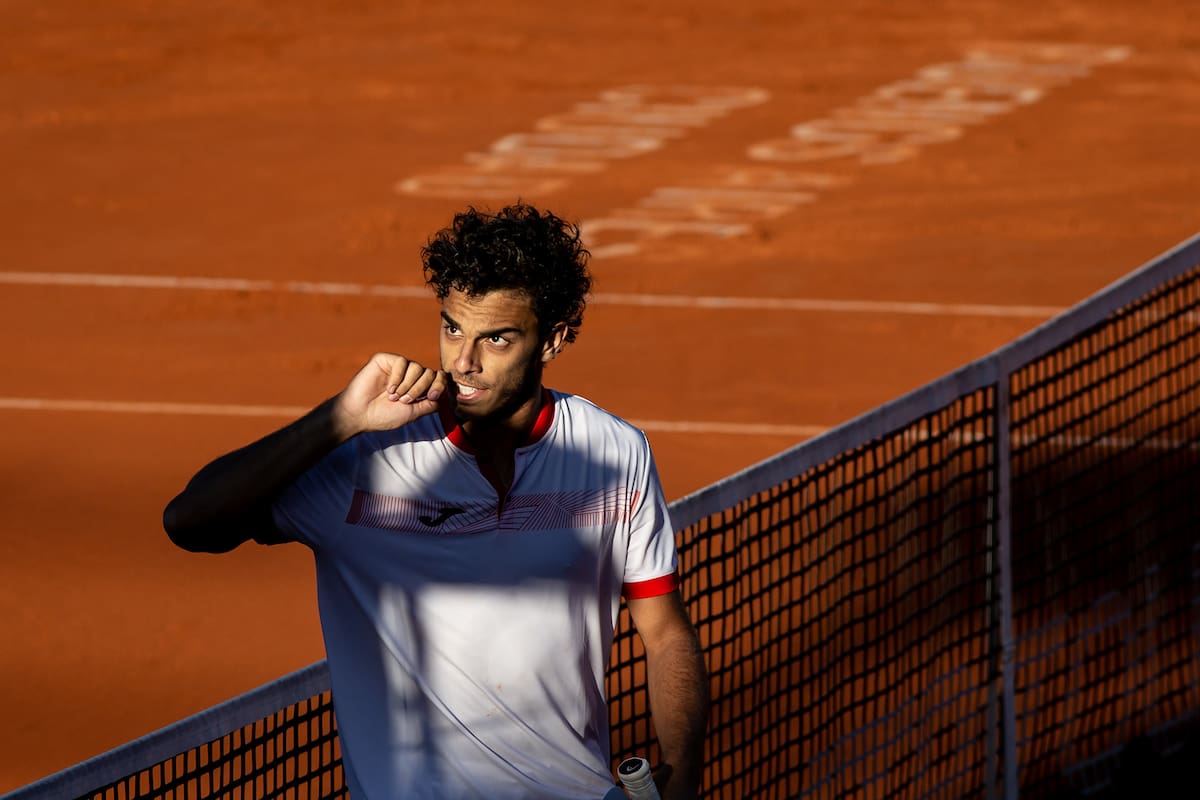 Francisco Cerúndolo se impuso al español Pablo Andújar remontando el resultado; es el primer clasificado semifinalista en Buenos Aires después de 2002.