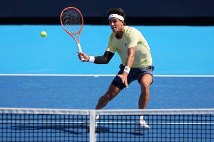 Francisco Comesaña se medirá hoy en Auckland con Ben Shelton