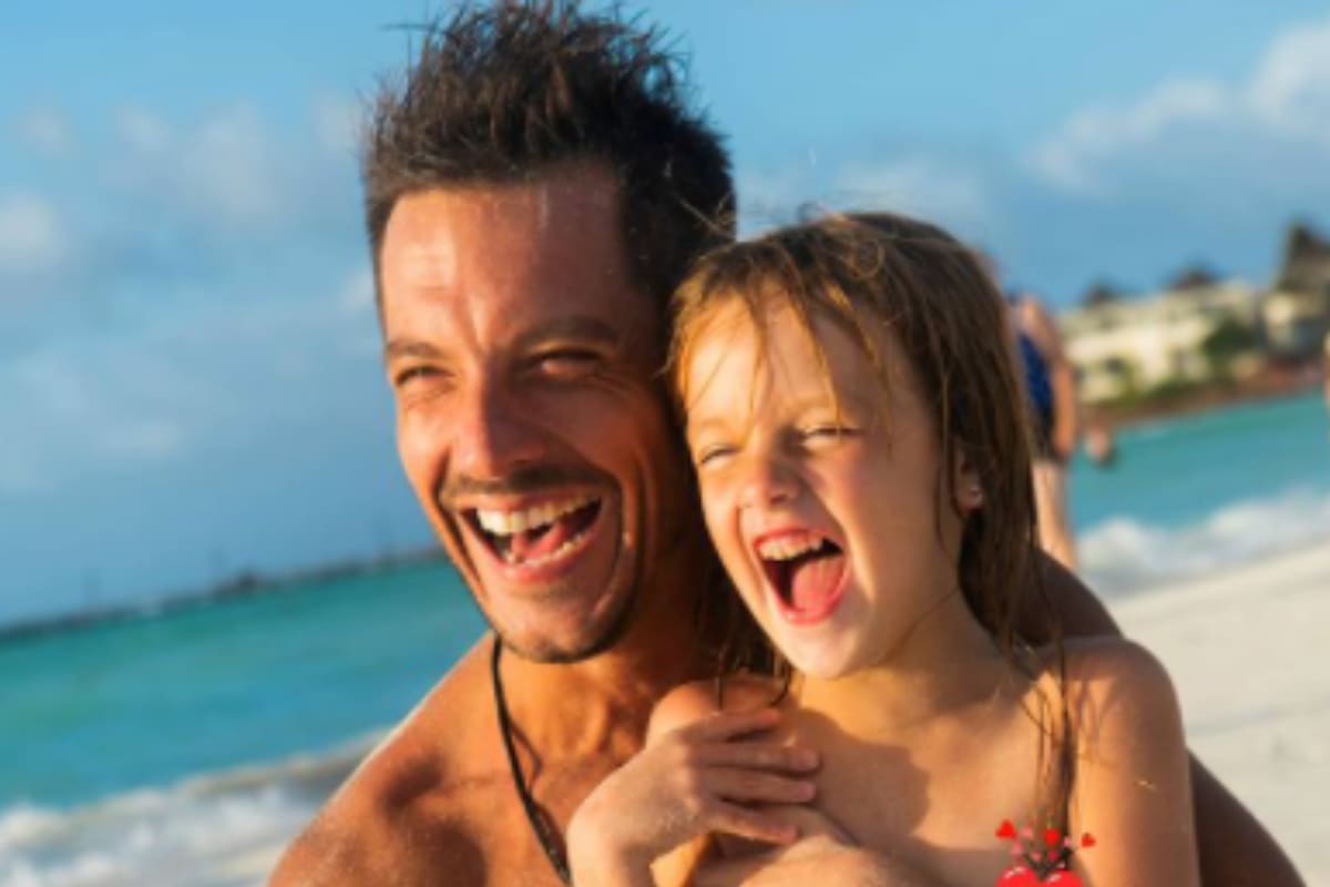 Francisco Delgado se despidió de su hija Elena tras pasar 40 días juntos en México