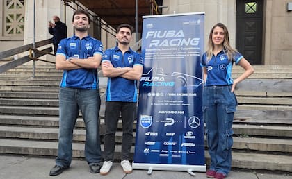 Francisco Devereux, Iñaki Celaya, Mariana Dos Reis (foto de Gianna Lucchini)