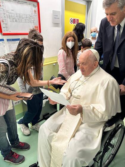 Francisco, en el hospital Gemelli tras ser operado