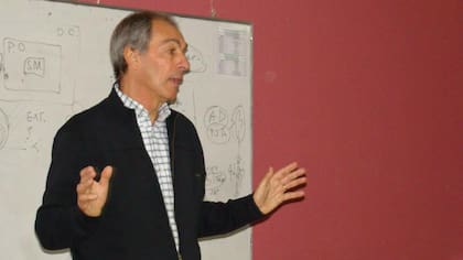 Francisco Ferraro expuso su propuesta de juveniles