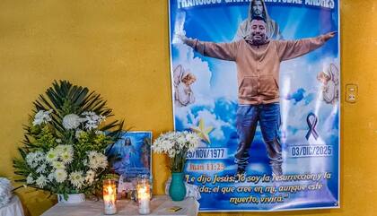 Francisco Gaspar Cristóbal Andrés es recordado con un altar por su familia (padres y esposa) en su tierra natal