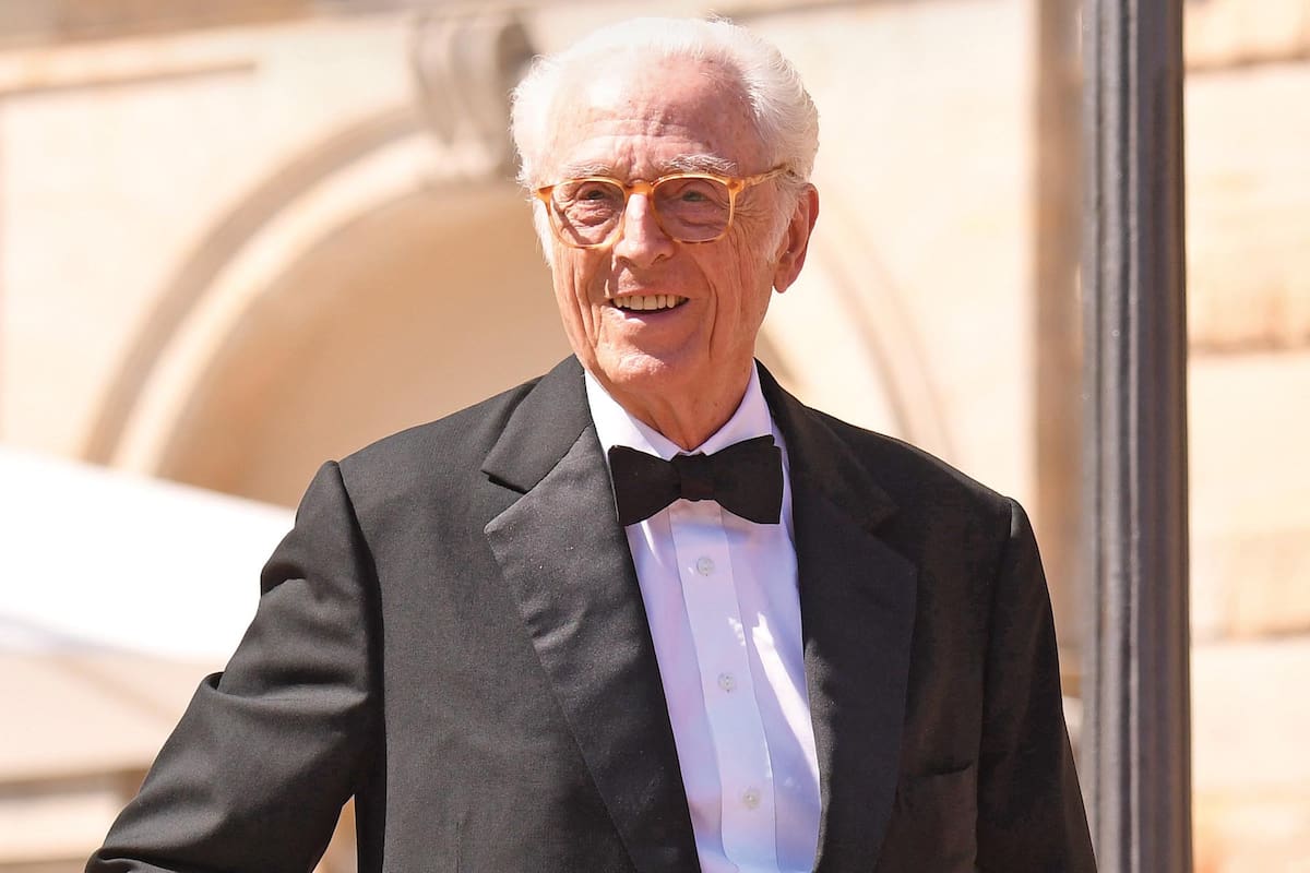 Francisco nació en Múnich, Alemania, el 14 de julio de 1933. Estudió Administración de Negocios en la Universidad de Múnich y en Zúrich. Es un apasionado coleccionista de arte moderno. Habla inglés, francés, alemán y húngaro