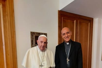Francisco recibió al arzobispo Víctor Manuel Fernández en Roma